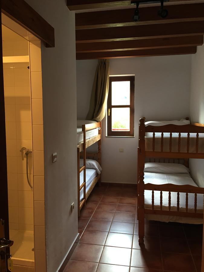 Albergue Cabrales กาเรญา เด กาบราเลส ภายนอก รูปภาพ