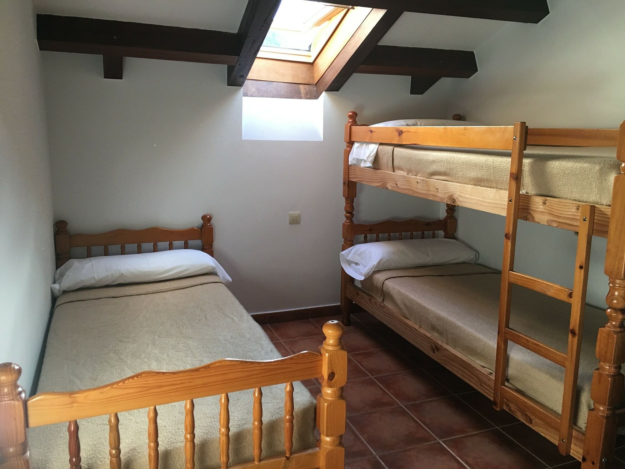 Albergue Cabrales กาเรญา เด กาบราเลส ภายนอก รูปภาพ
